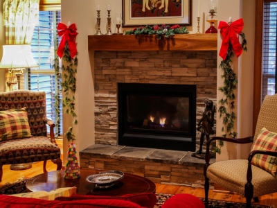 Cómo limpiar el cristal de una chimenea